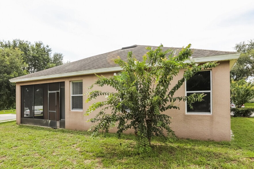 Building Photo - 1919 Beardsley Dr