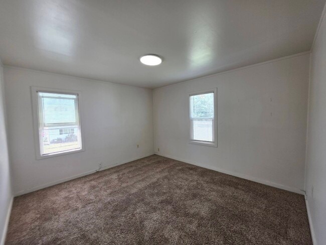 Building Photo - 1206 Putnam St