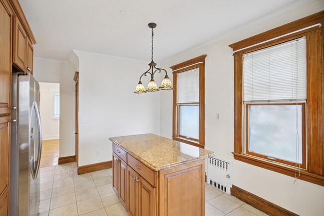 Building Photo - 166 Franklin Ave