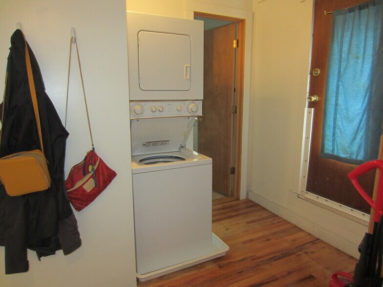 Building Photo - 1324 Vermont St