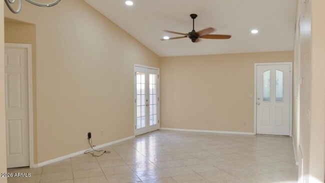 Building Photo - 7568 W Kerry Ln