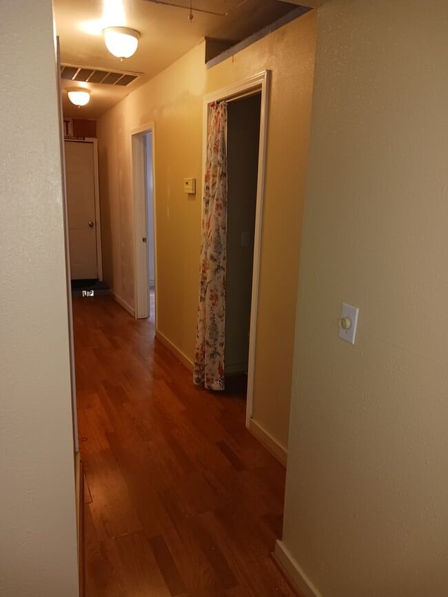 Building Photo - Albany Apartments