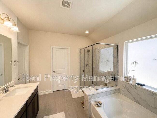 Building Photo - 2812 Ranger Ln