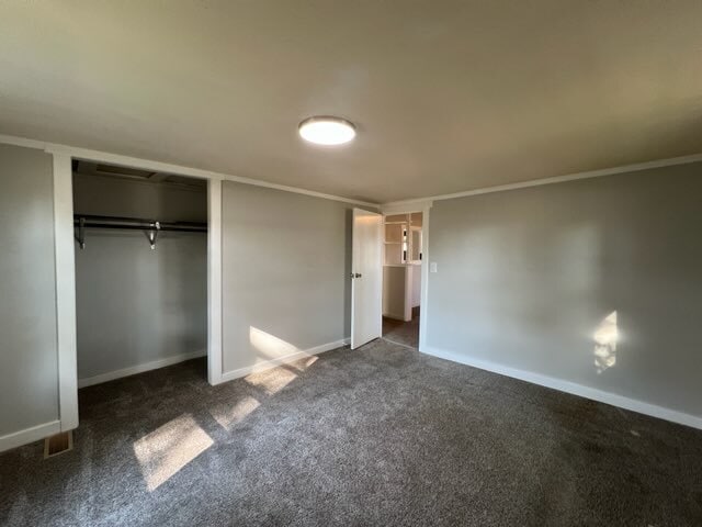 Bedroom - 2710 E Beecher St