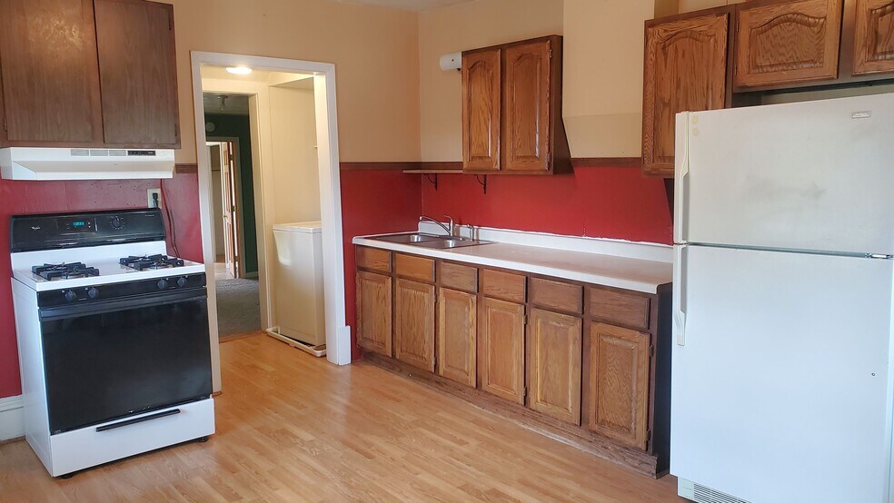 Building Photo - 1050 Curtis St