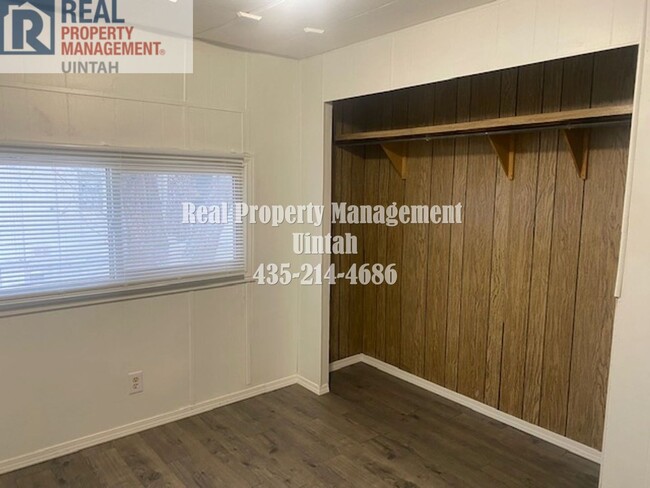 Building Photo - Myton Trailer Home