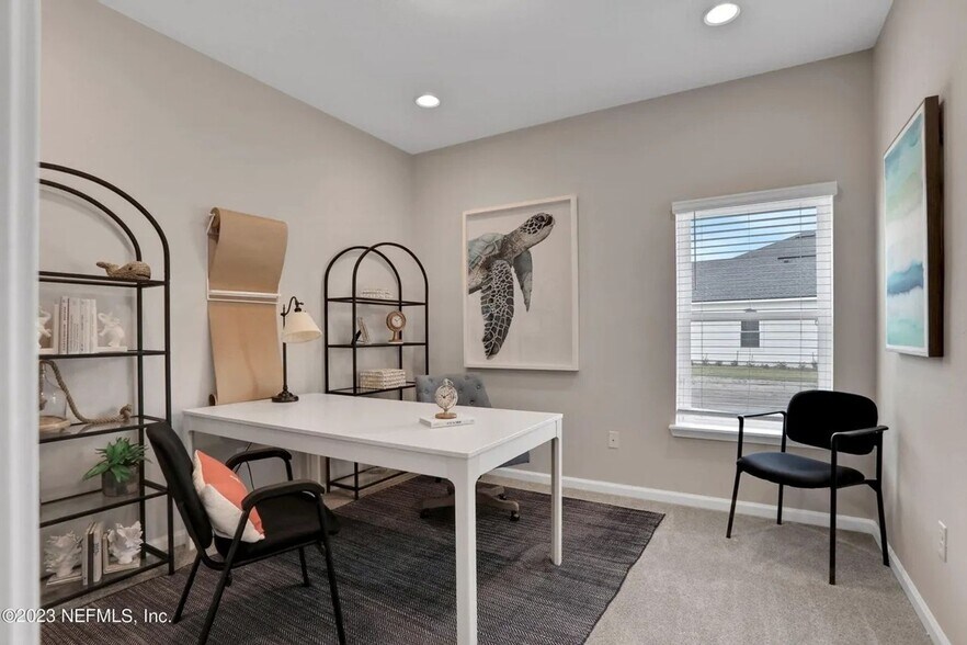 Building Photo - 580 Silver Landing Dr