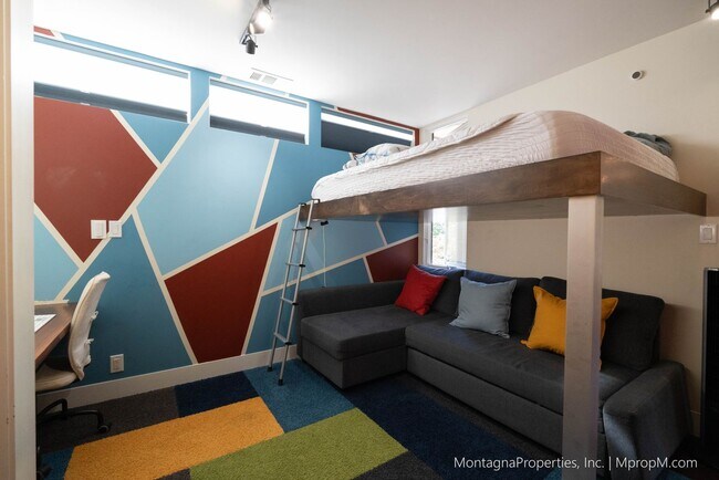 Building Photo - Custom Silicon Valley Modern Dream Home Av...