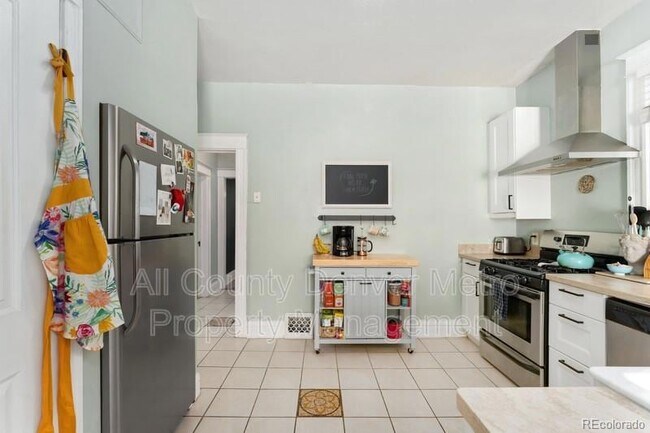 Building Photo - 1351 Garfield St