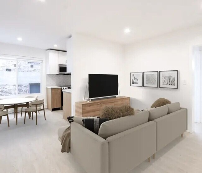 Building Photo - 1727 N Edgemont St