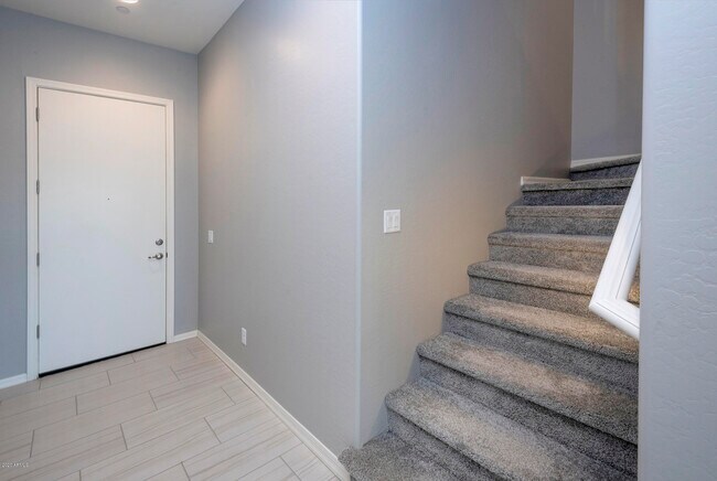 Building Photo - 25429 N 19th Ln