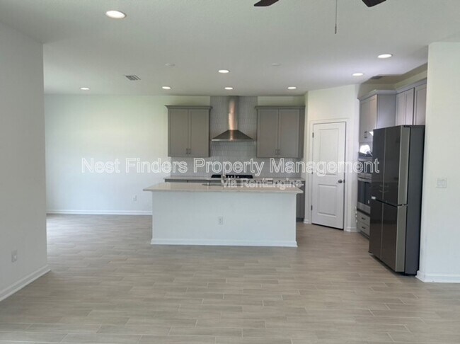 Building Photo - 42 Golden Fern Dr