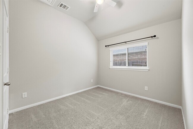 Building Photo - 31222 Pinebrook Falls Ln