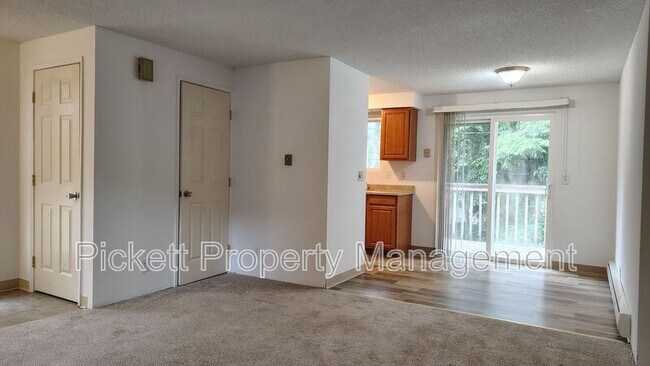 Building Photo - 1803 Winfield Ave