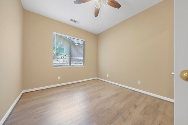 Building Photo - 82630 Redford Way