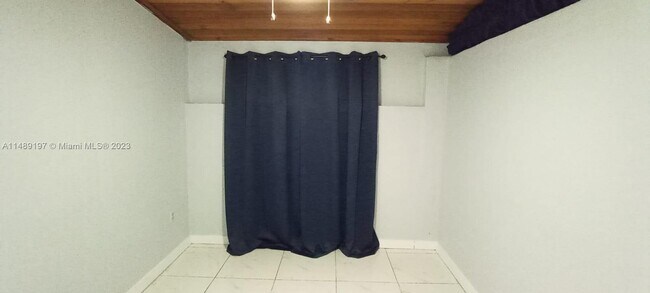 Building Photo - 18640 Belmont Dr