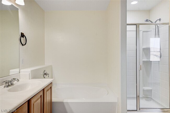 Building Photo - 4229 W Galapagos Ave