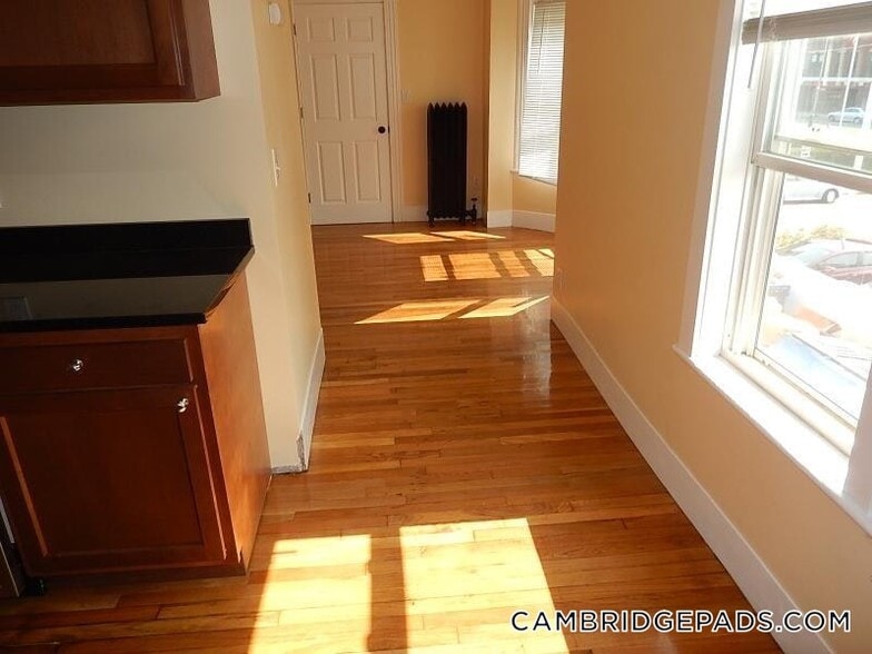 Building Photo - 5-7 Blake St.