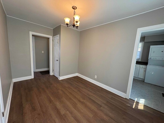 Building Photo - 4409 Ave I