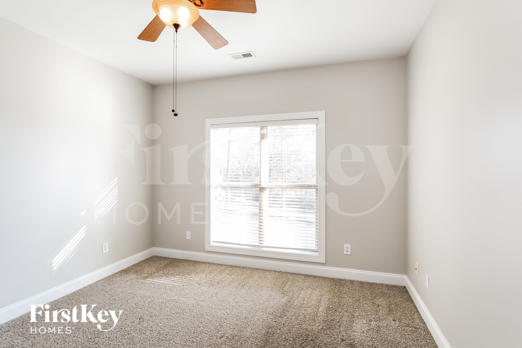 Building Photo - 6209 Shades Pointe Ln