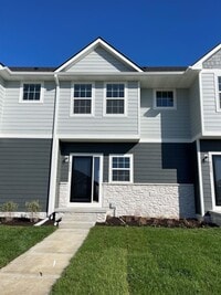 Building Photo - Townhome for Rent in Papillion