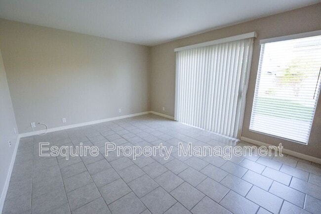 Building Photo - 1170 Novato Dr