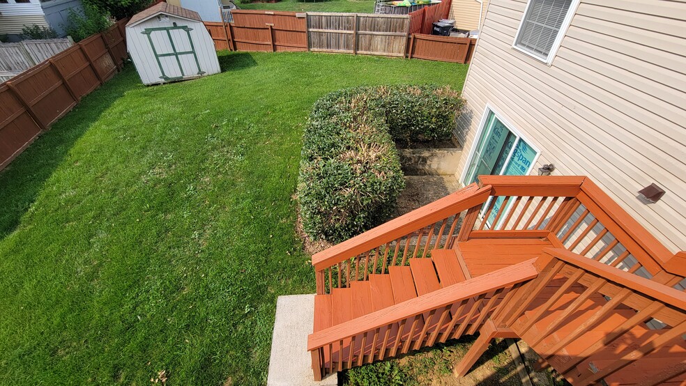 Building Photo - 131 Brookside Pl