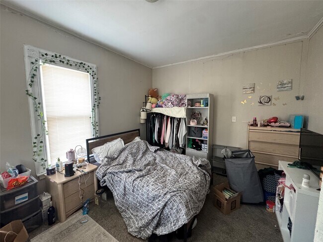 Building Photo - 44 Leroy St