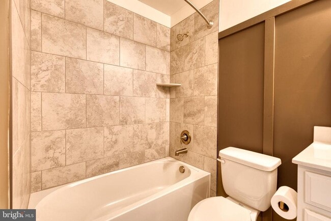 Building Photo - 8349 Daydream Cres