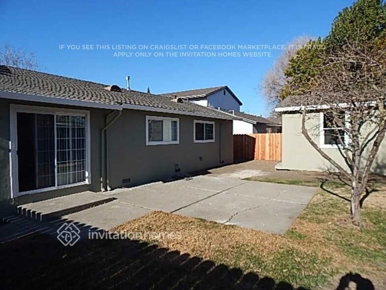 Building Photo - 3497 Halifax Way