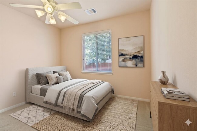 Building Photo - 2405 Speidel Dr