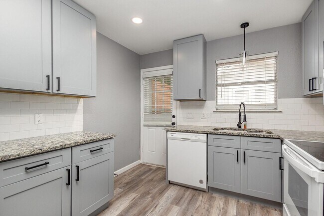 Building Photo - 3013 Timothy Ln