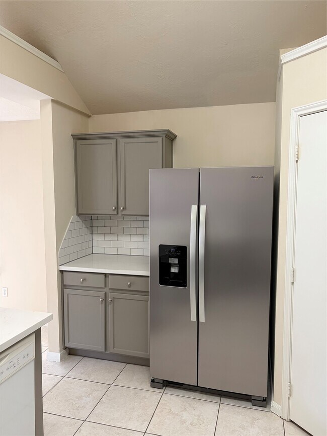 Building Photo - 17234 Rancho Verde Way