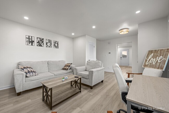 Building Photo - 538 Harold Ave