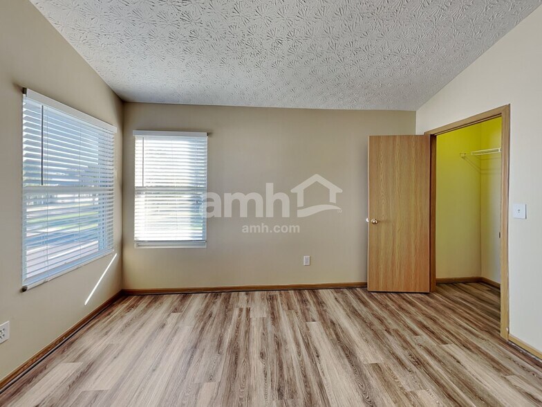 Building Photo - 7802 Jefferson Run