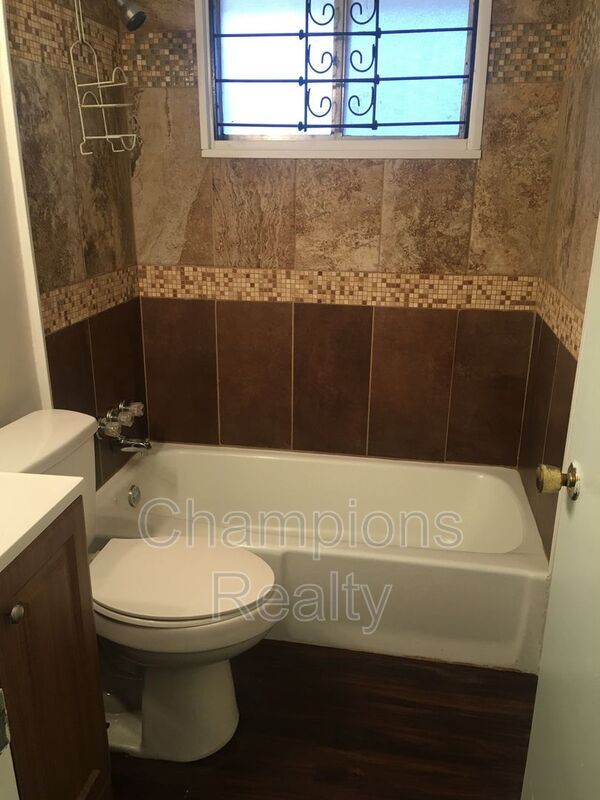 Building Photo - 1167 Staunton Dr