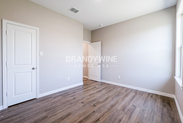 Building Photo - 341 Wentworth Dr