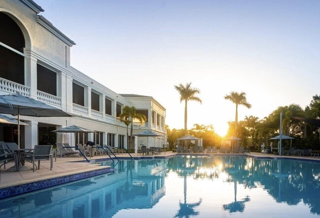 Building Photo - 10080 Dover Carriage Ln