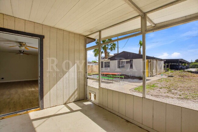 Building Photo - 2/1 Retreat in North Fort Myers: Apartment Life Called. We Didn't Answer.