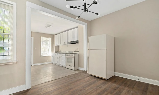 Building Photo - 163 N Wolfe St