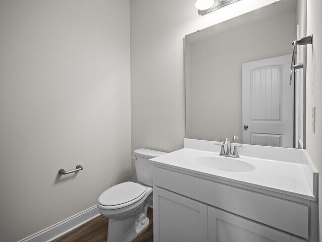 Building Photo - 247 Verrazzano Ln