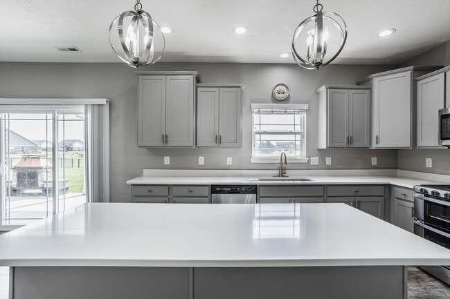 Building Photo - 3317 S Ansley Dr