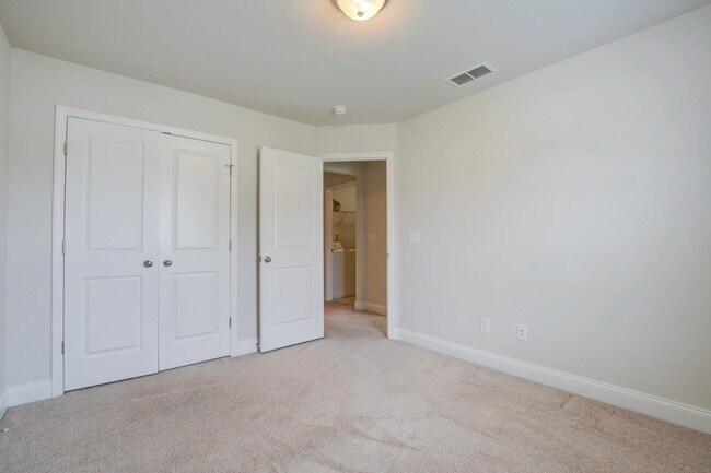 Building Photo - 7824 Montview Rd