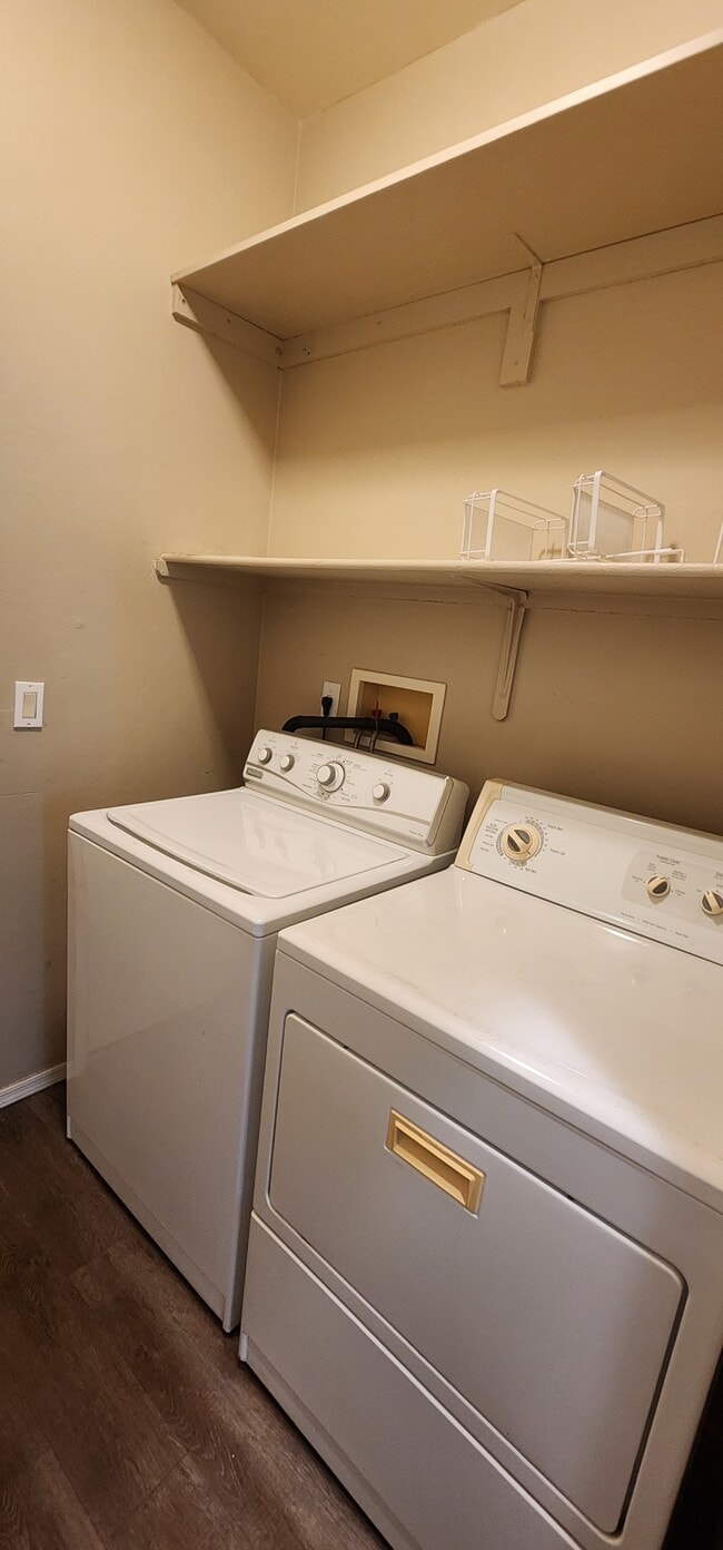 Building Photo - 5074 N River Fringe Dr