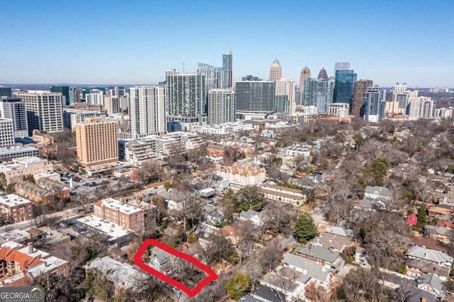 Building Photo - 692 Myrtle St NE