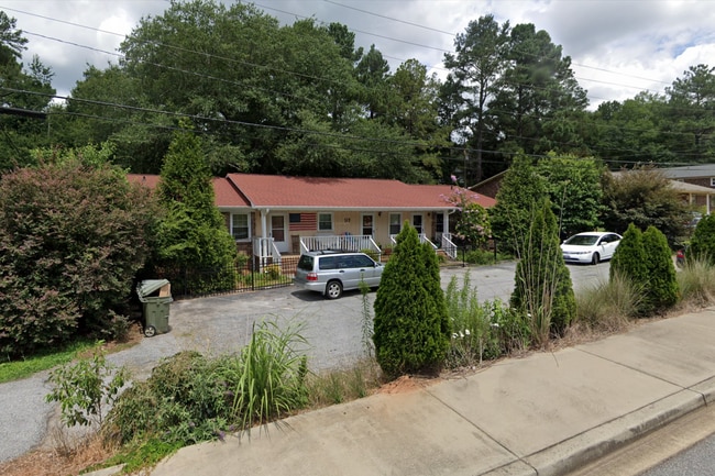 Building Photo - 2 Bedroom Units