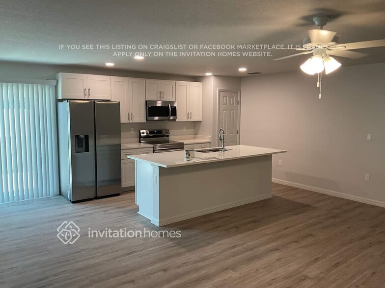 Building Photo - 7 Pineland Ln