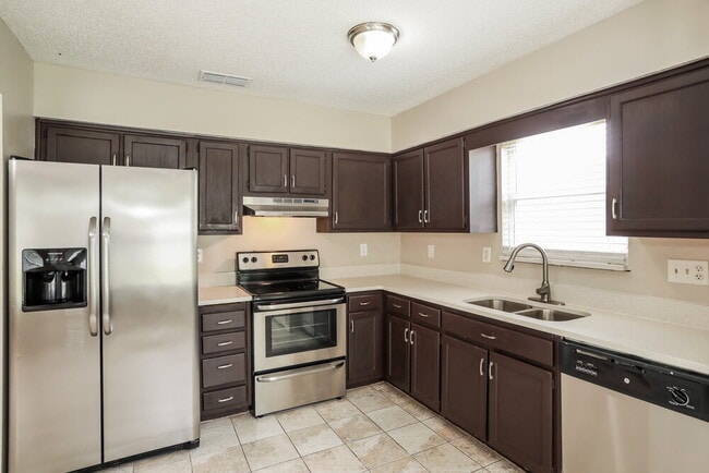 Building Photo - 1903 Farm Way