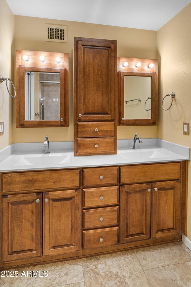 Building Photo - 12934 W Blue Sky Dr