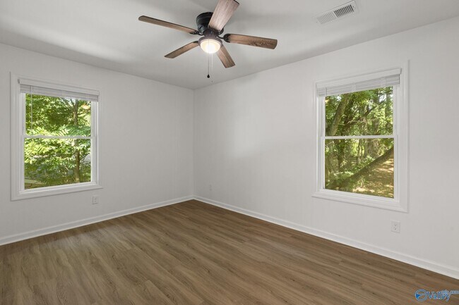 Building Photo - 1007 Cardinal Ave